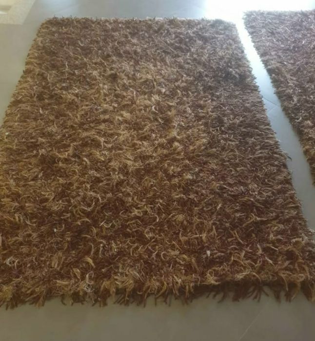 2 carpetes e 2 tapetes 
1 carpete 2 30 × 1 60
2 t
