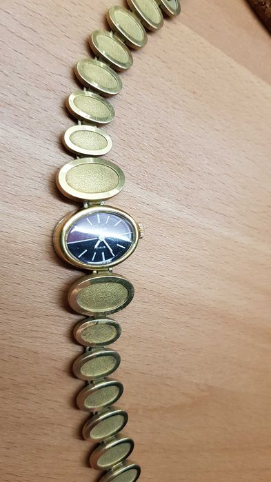 Rzadki biżuteryjny zegarek *Glashutte*