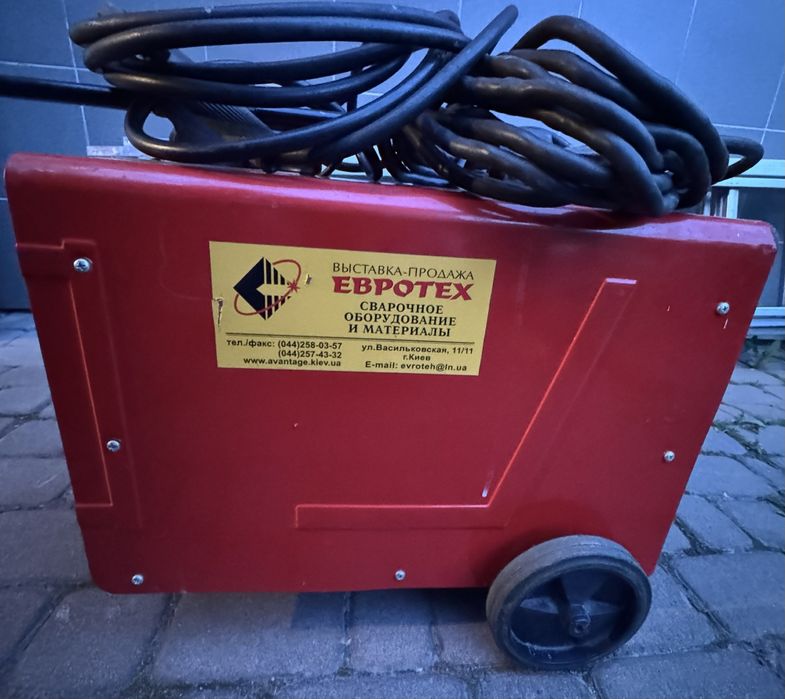 Зварювальний апарат Telwin Quality 220 AC/DC