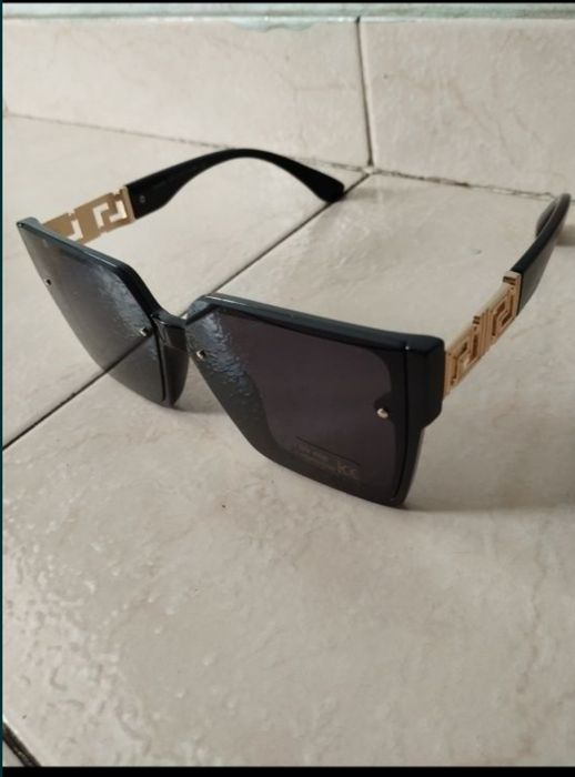 Poder e charme! Ocolus de sol luxosos novos em folha