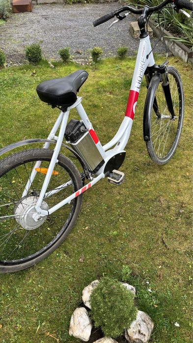 Електровелосипед з складним механізмом