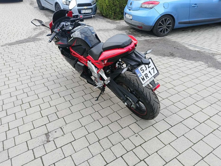 Piękny Czerwony Barton Blade R 125 (40 km przebiegu)