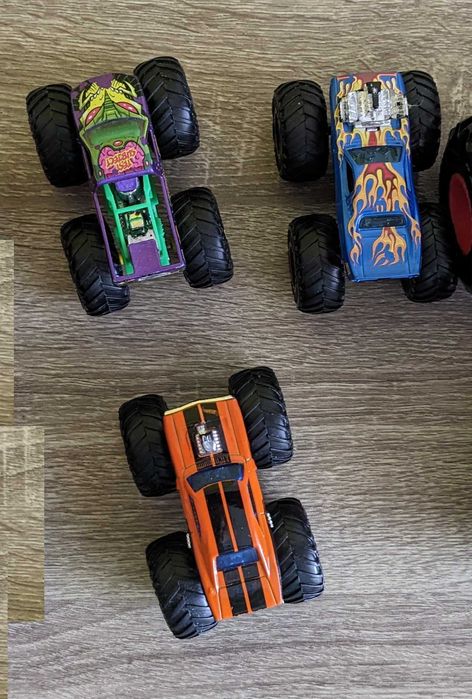 Машинки Hot Wheels Monster trucks