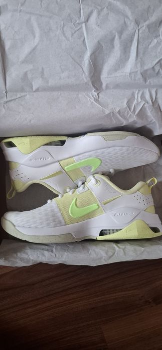 Оригінальні кросівки Nike Zoom Bella 6 Розмір 39
