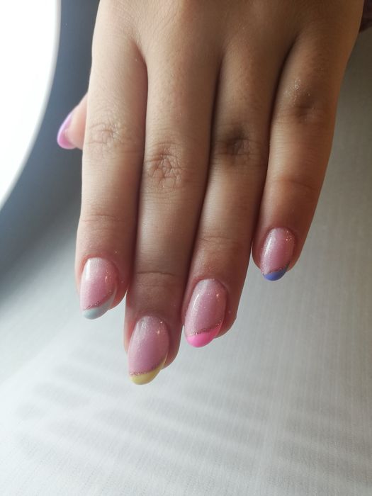 Manicure hybrydowy/ żele, uzupelnienie, pedicure