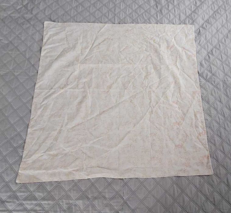 Duża bawełniana poszewka na poduszkę na guziki 88x85 cm