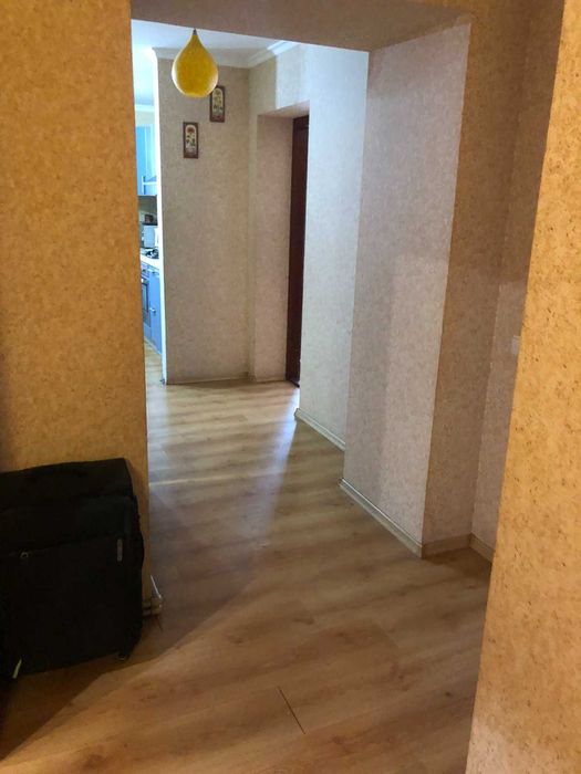 (3) Продам 2-кімнатну квартиру на Поділлі 1736