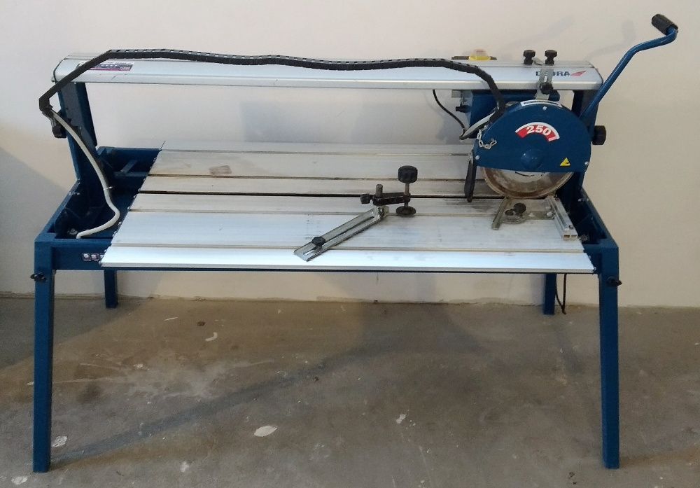 Rusztowanie warszawskie, przecinarka do płytek, pompa- wynajem