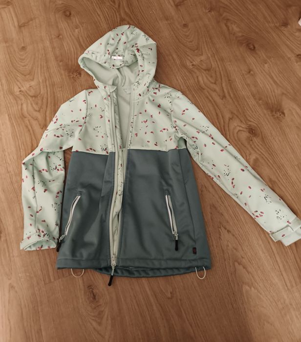 Kurtka 134/140 wiosna na polarze odblaski