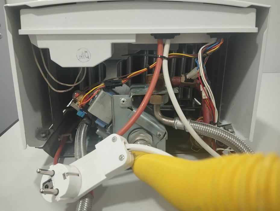 Esquentador Junkers WTD11 KME 31 Ventilado – Gás Natural