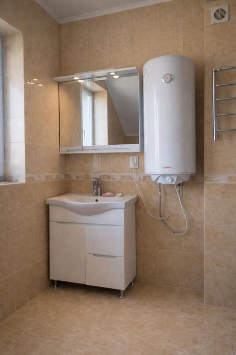 Будинок біля Львова 181 м² з ремонтом — без комісії