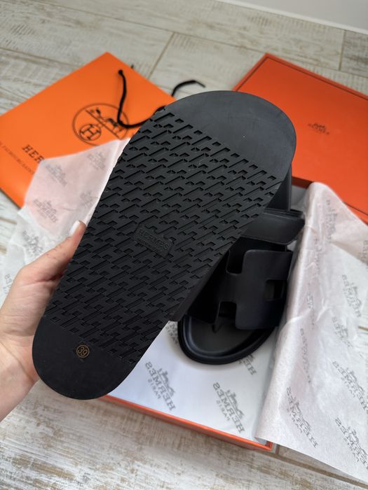 Шльопанці Hermes Chypre чорні
