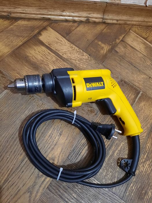 100% оригінал!!Дрель ударна Dewalt D21710-qs,600вт