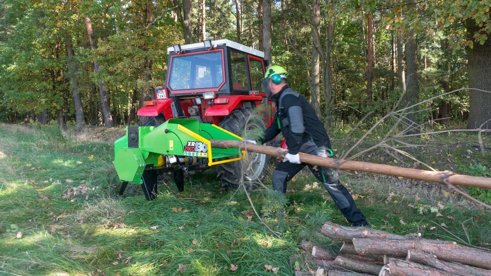 Rębak walcowy ZIKo XR-130 === NOWA CENA 4999 brutto == ROZDRABNIACZ