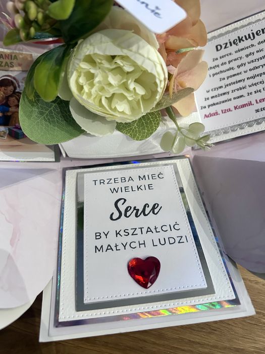 Exploding box prezent niespodzianka na koniec przedszkola dla nauczyciela