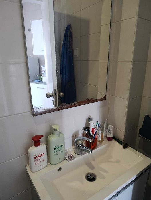 Quarto em Apartamento T2 - Zona do Beato.