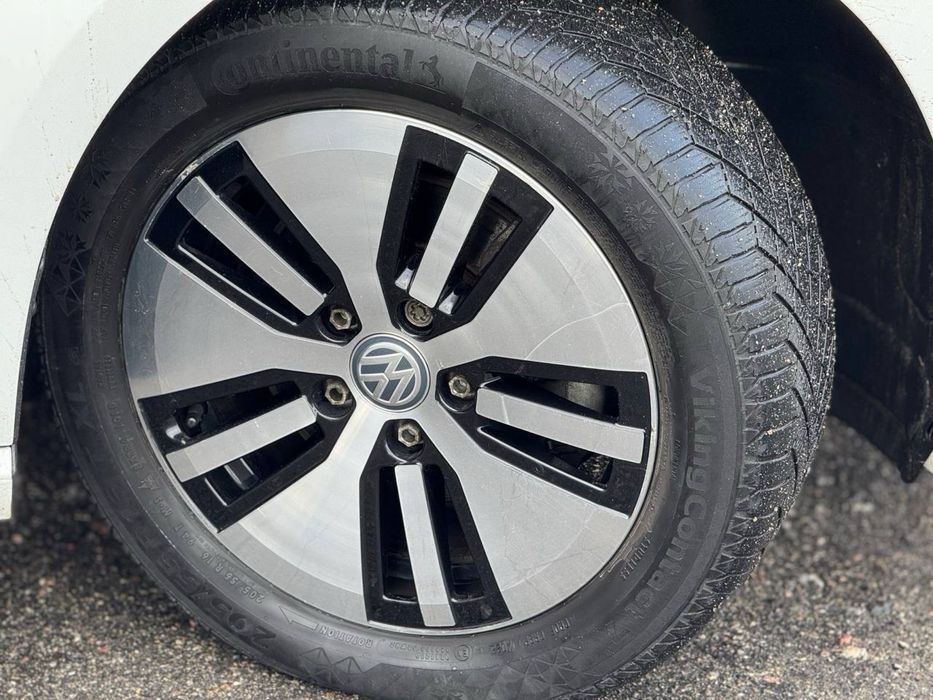 Volkswagen E-Golf Car Invest Ukraine Лізинг