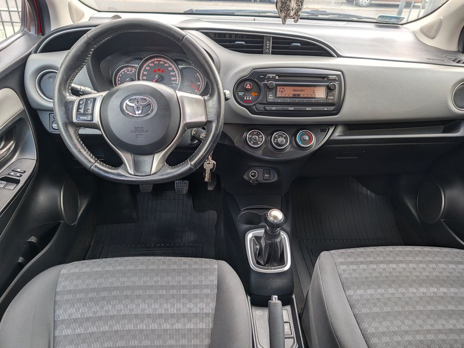 Toyota Yaris 1.0 • 144 tys km • Klima • Opłaty do 2027 • 2016r 1 rej