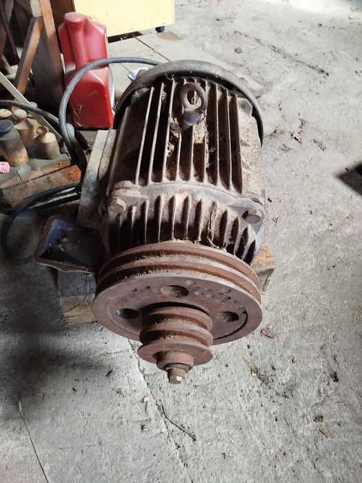 Silnik elektryczny trójfazowy 3,3kw