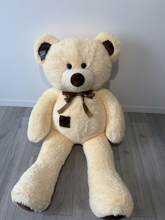 Великий мʼякий ведмідь