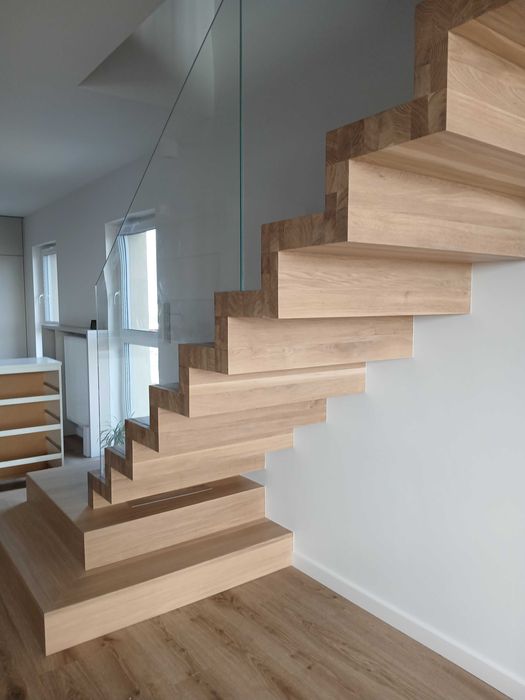 Schody drewniane wewnętrzne