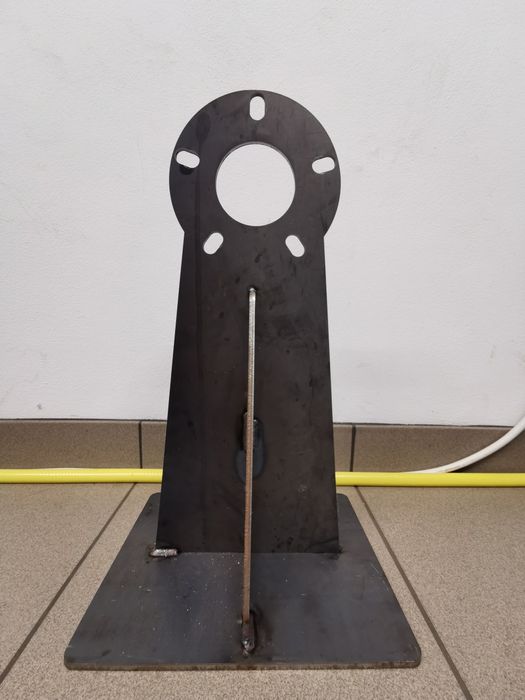 Podpora na piastę samochodu