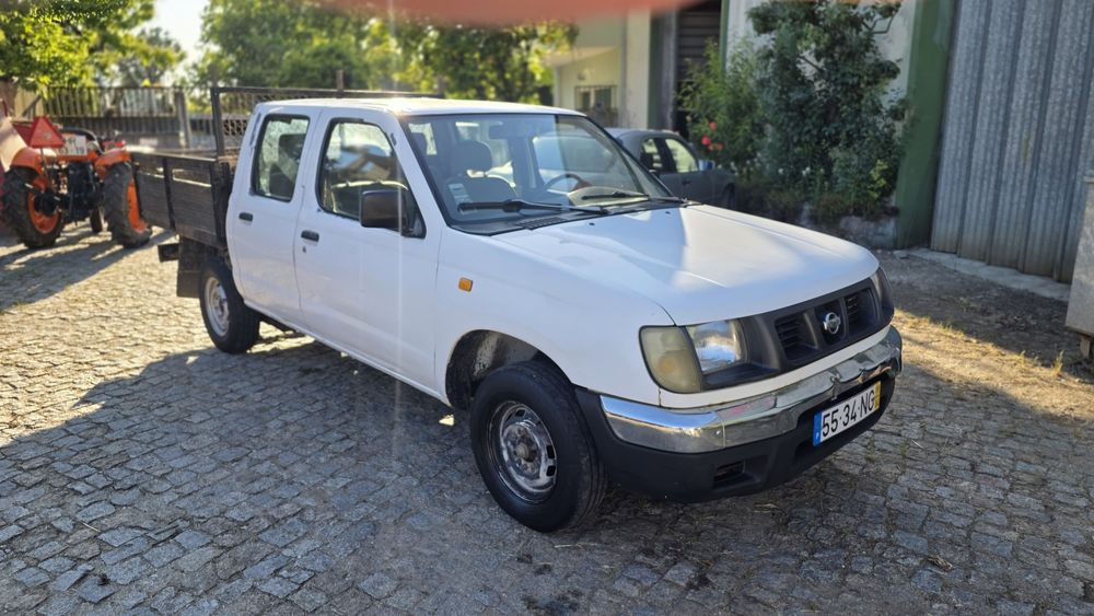 Nissan Pick up 2.5 D Canibe dupla 5 Lugares
