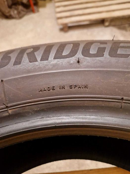 Opony letnie Bridgestone 215/60 R17 96 H