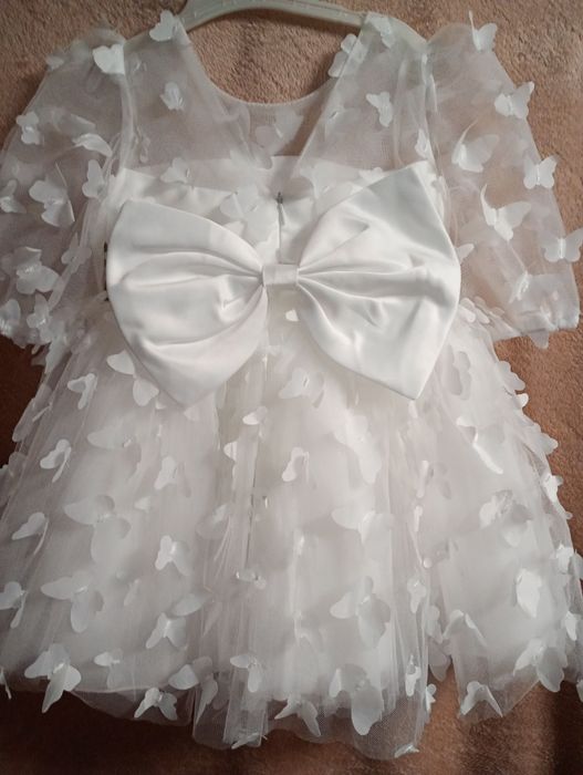 Сукня святкова білого кольору