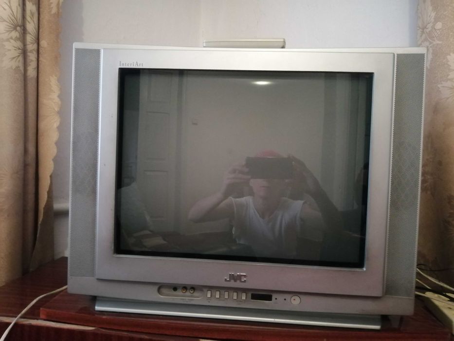 Продам телевізор jvc б/в