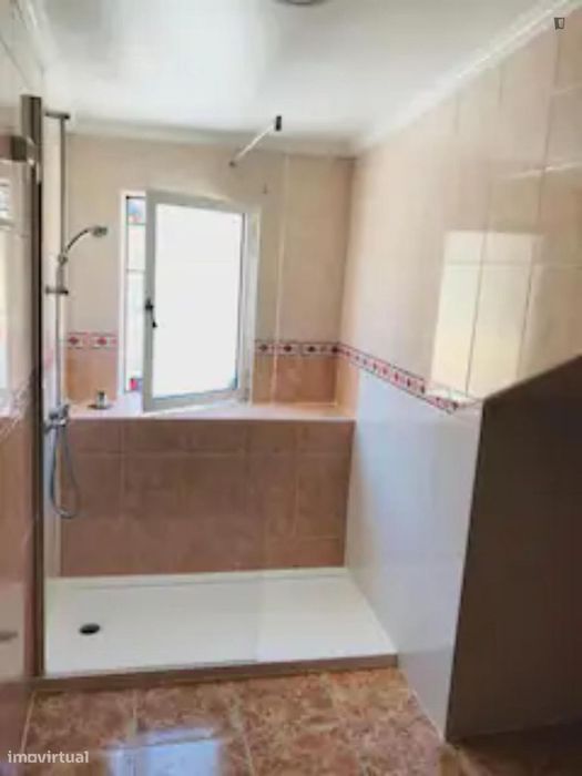 Quarto - localizado em Ajuda Lisbon
