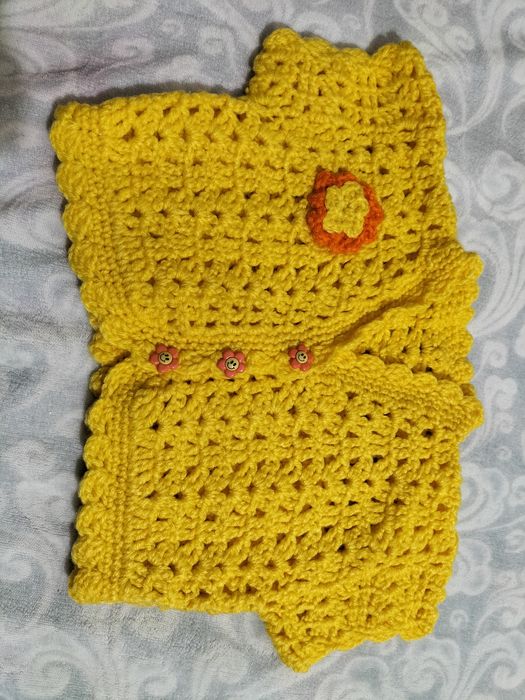 Knitted bolero for girls, size 3–4 years, new