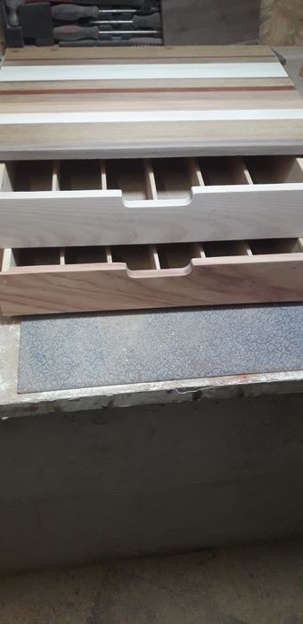 Caixa de café em madeira maciça