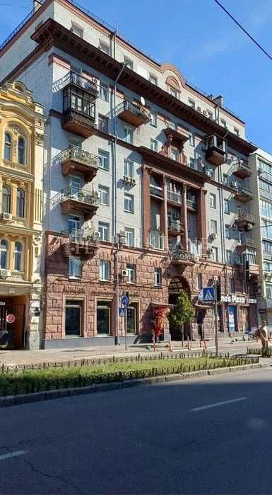 Продаж 3-кімн Басейна вул. 17 Сталінка з ліфтом.ТРЦ Гулівер