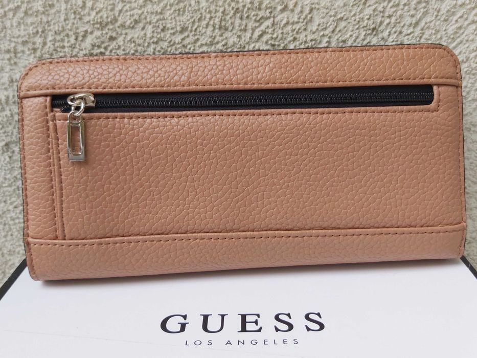 Używany portfel GUESS brązowy duży tan Multi dania slg