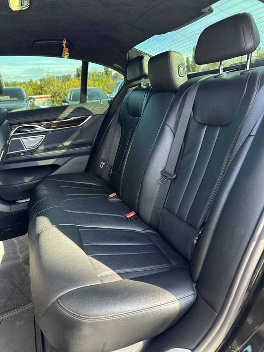 BMW 7 730D 2016р. 3.0 дизель обмін [Перший внесок від 20%]