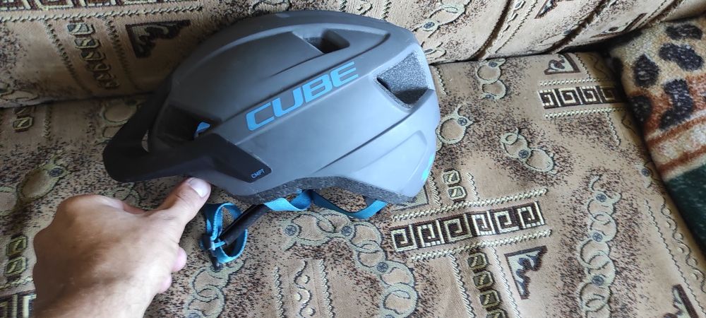 Cube велошолом. Шолом