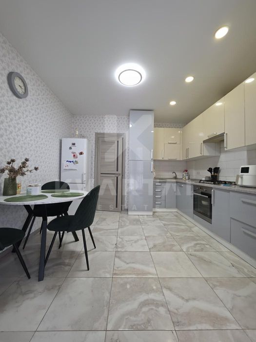 Продаж 2-кімнатної квартири площею 61 м2 в Ірпені біля Центрального парку.