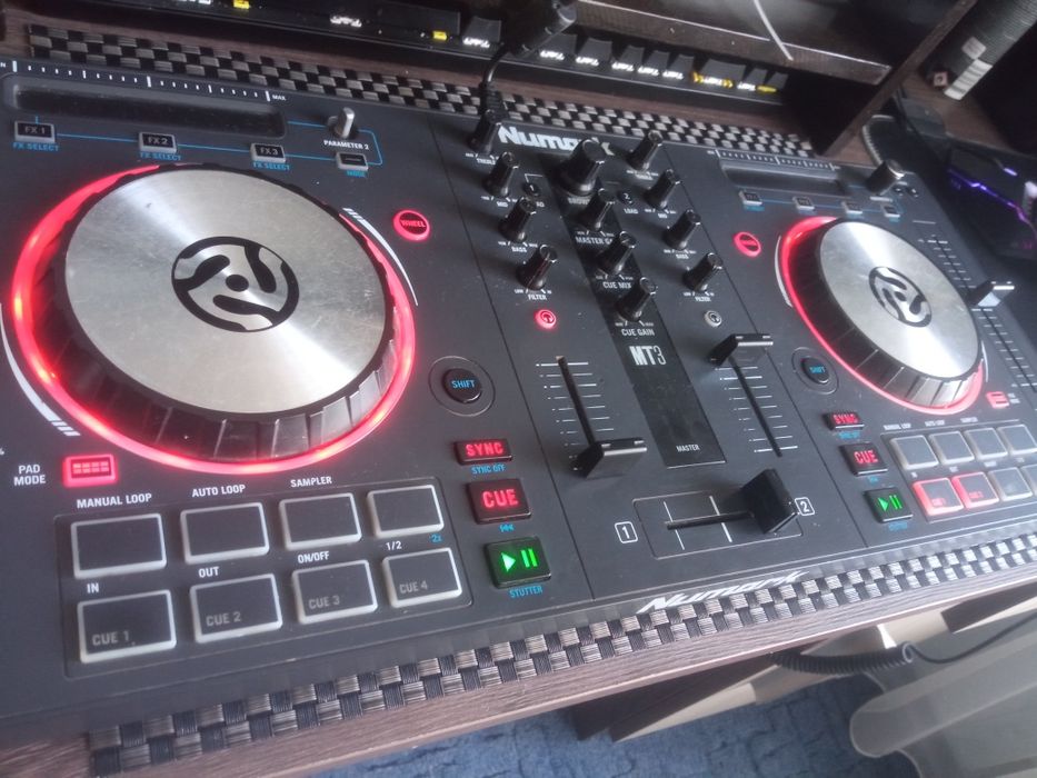 DJ контролер Numark Mixtrack 3 — повністю робочий, гарний стан