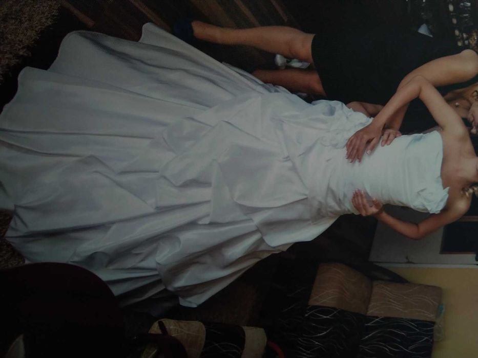 Suknia ślubna w bardzo dobrym stanie