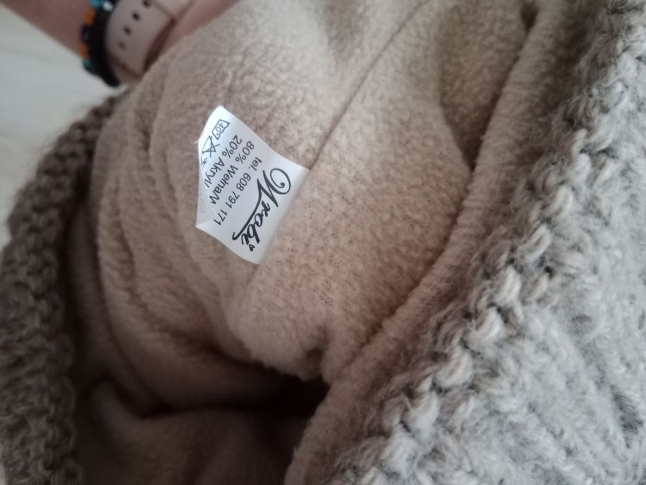 Zimowa czapka z pomponem