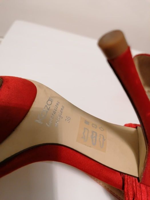 Przepiękne CZERWONE szpilki KAZAR