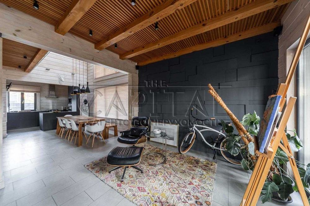 Оренда будинку з генератором, Буча