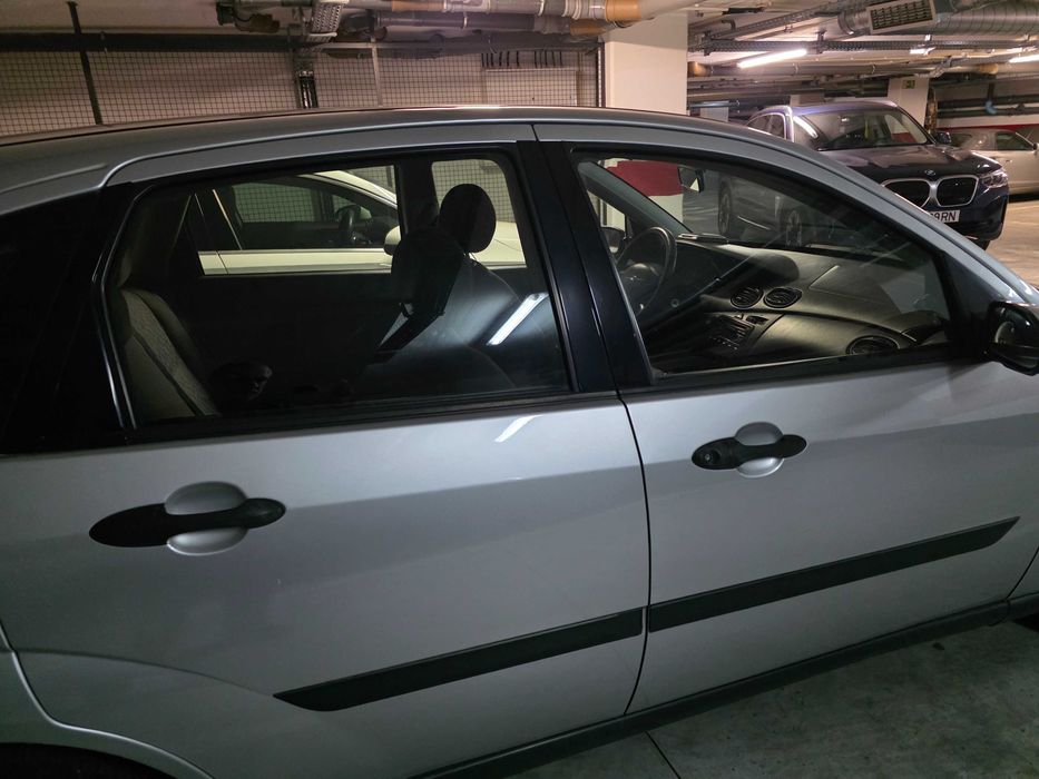 FORD FOCUS 1.4 75cv 2002 168.000KM (Embraiagem, correia distribuição, Bomba de agua, Pintura, nova) Impecável Benfica — photo 3