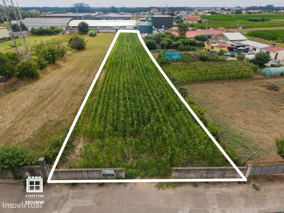 Buildable Plot in Válega – Exclusive