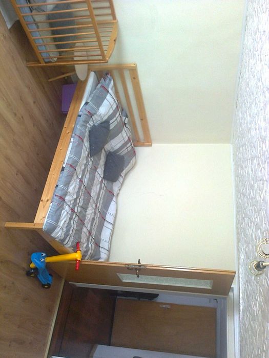 Безкоштовне житло для жінки з дитиною