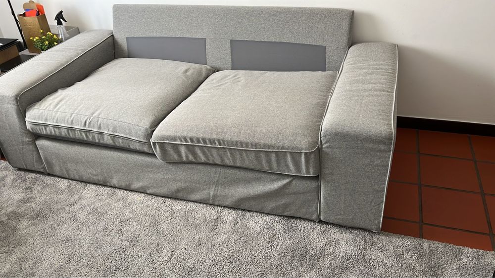 Sofá Kivik 2 lugares