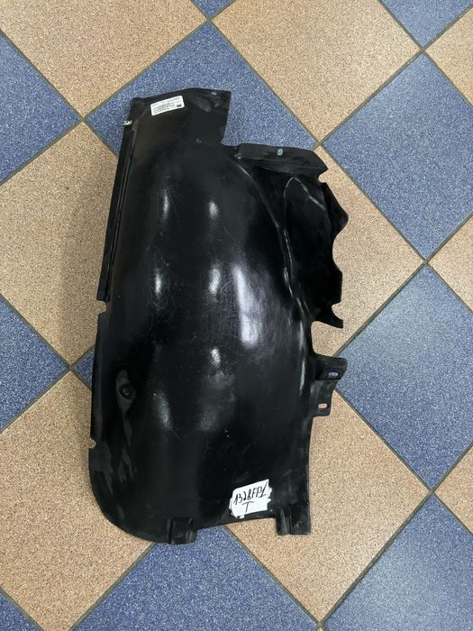 Підкрилок передній правий Audi A8 1994-2002