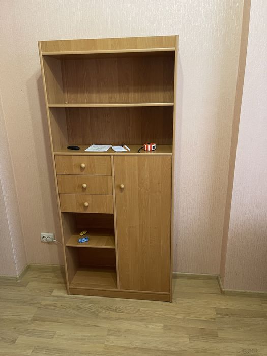 Продам меблі в дитячу або кабінет