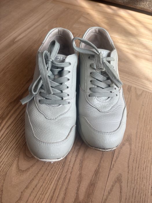 Skorzane buty oliwkowe 35 Ryłko sneakersy